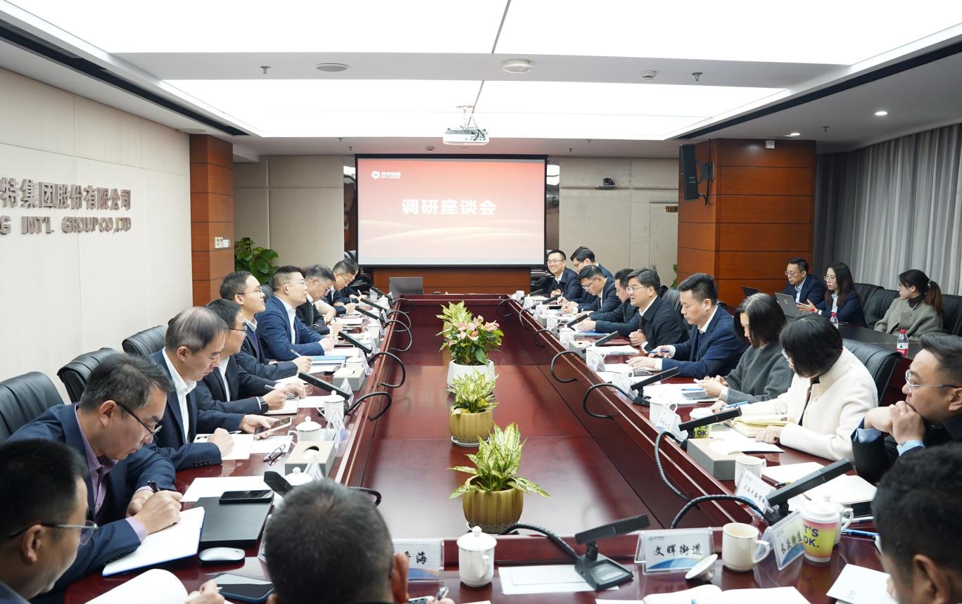 拱墅区委书记李志龙一行来利来ag旗舰店集团调研